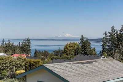 Image de Stunning views, beach and hiking access, spacious