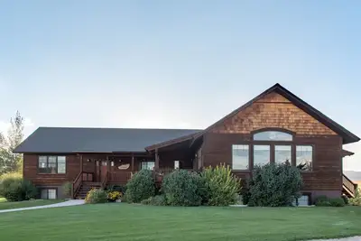 Image de House Looks At Grand Teton, With Hot Tub, Fiberoptic Internet, Easy River Access