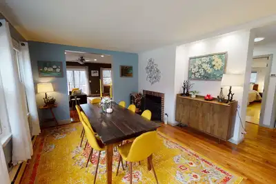 Image de Winter Lore – 4br Mountain Getaway w/ Hot Tub, Game Room & Pet-Friendly Vibes!