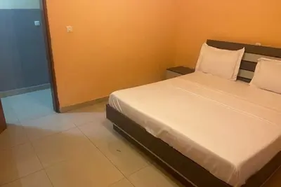 Image de Villa meublée de luxe a 15 min de l'aeroport de Douala; 5 min du Stade de Japoma