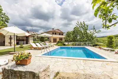 Image de Détente pure - maison de campagne avec piscine