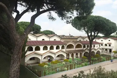 Image de appartement avec jardin et piscine partagée