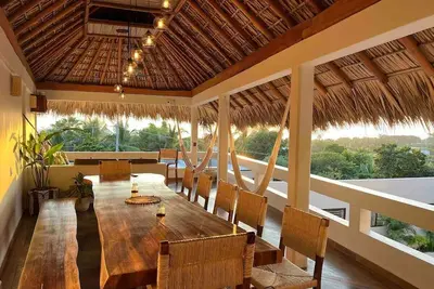 Image de Tiki-Chic Ocean-View Wellness Luxury Villa