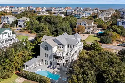 Image de Toes On The Nose: Private Pool, Hot Tub, Rec Room