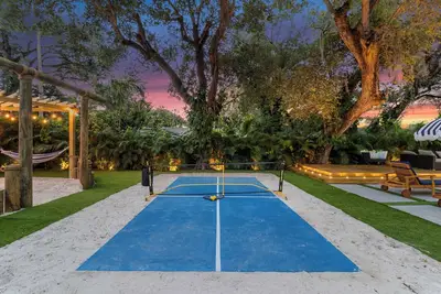 Image de Unique Villa w/Fire Pit+Mini Golf & Grill | Lots of Great Games!