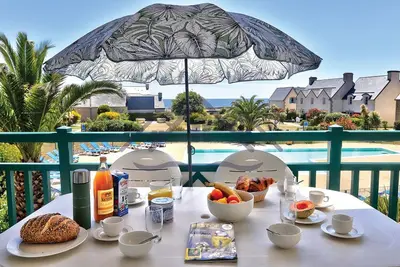 Image de LocaLise - Appartement A16 au Guilvinec - Vue mer et vue piscine - Tout à pied