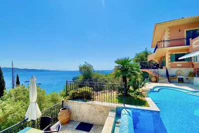 Image de Villa Eleni Kalami with private pool