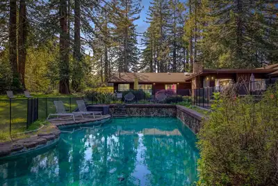 Image de Forest Ridge - Private Estate w/ Hot Tub and Sauna