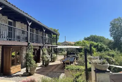 Image de Gîte de charme 4* privatisé Piscine&jacuzzi 11 chambres/10 salle de bains
