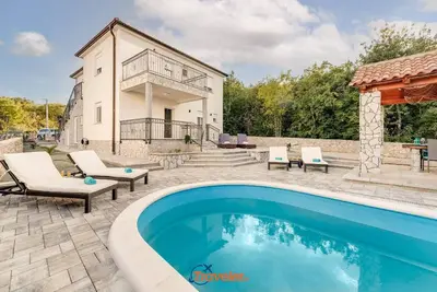 Image de Maison de vacances Dobrinj pour 1 - 10 personnes avec 4 chambres à coucher - Maison de vacances