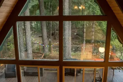 Image de Beautiful, Cozy, Riverfront A-Frame Cabin+Hot tub