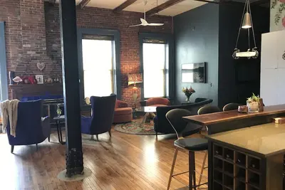 Image de Luxurious 2 Bedroom Loft in Portland’s Art District