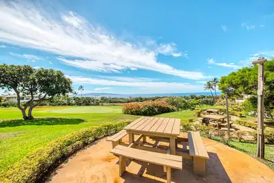 Image de Ground-Floor Oceanview Home w/Private Lanai, WiFi, Shared Pool + Lots of Privacy