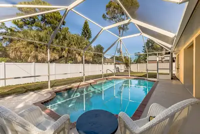 Image de Paradise Bliss! Heated  Pool, Boat Parking, Fenced Yard, Near Beaches!