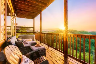 Image de Family-Friendly• Stunning Views • 7 Mi to Dollywood •Hot Tub• Highly Rated!