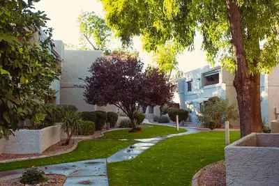 2 Bedroom Condo in a Perfect location