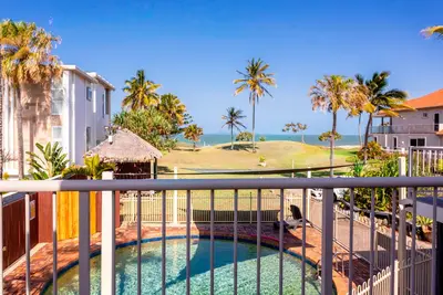 Image de Driftwood on the Beach - Sea View Unit 9