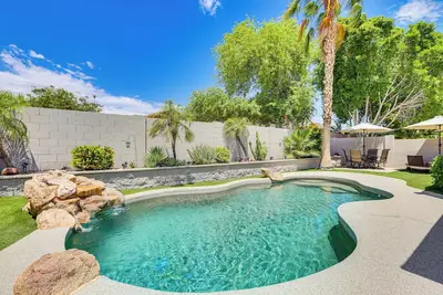 Image de Private Pool & Patio: Home in Surprise!