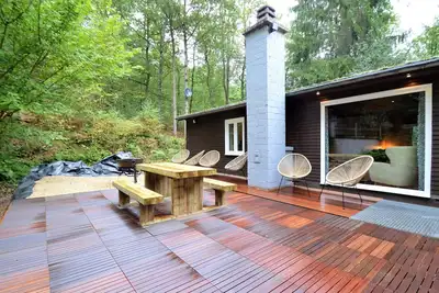 Image de Chalet séduisant avec terrasse privée