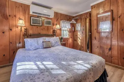 Image de 9 2br Acadia Cottage w/Ac Open Hearth Inn