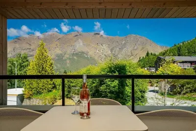Coronet Bliss at La Residence du Parc