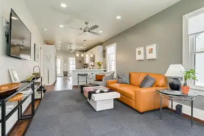 Image de Comfy, 2-Bedroom Cottage 10 blocks from Seashore in Midtown Galveston