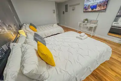 Image de Excellent location! Comfy Studio near Manhattan