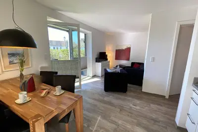 Image de First floor apartment with terrace and garden