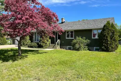 Image de A 2000 sq ft Family Home W/ 2 King Bed + Game Room - A home away from home in a flourishing & inviti