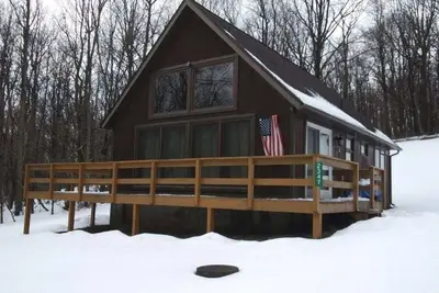 Image de Cozy rustic A-Frame close to Seven Springs and Hidden Valley