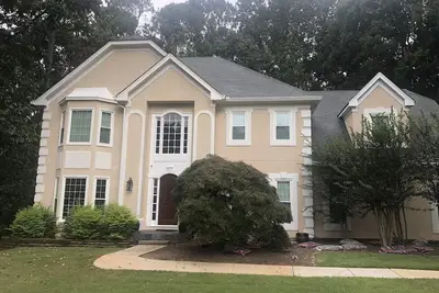 Image de Come rest your head in this fully equipped 4 bedroom 4 bathroom home