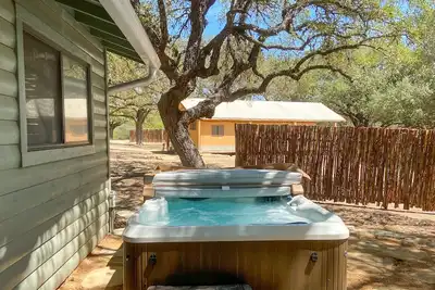 Image de Pool l Firepit l River l Lake l Hot Tub l Cabin