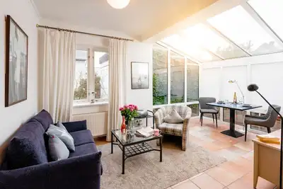Image de Boatswain in the house Admiral - Warm bright friendly ground floor apartment