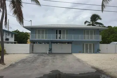 Image de Belle maison de vacances dans le Bas Matecumbe Piscine
