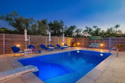 Image de Villa Toscane 1 - Villa 2 Chambres avec Piscine Privée