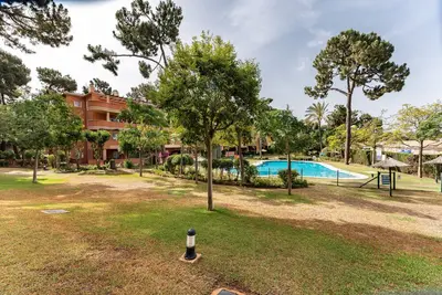 Image de Appartement \"Pino Golf Garden\" avec piscine, Wi-Fi, jardin et terrasse