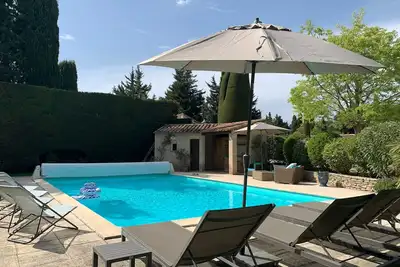 Image de Charmant Mas à Paradou avec Piscine, Terrasse et Jardin, Près des Alpilles