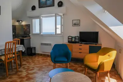 Image de Appartement rénové au Palais, proche commerces et plage