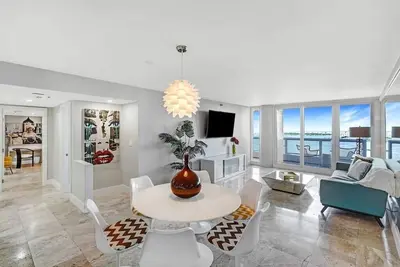 The Audrey! Penthouse Direct Water View, 2 Bedroom Condo, Bonus 3rd Jr Room!
