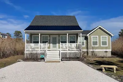 Image de A \"Bay\" Cation - Nice home, Linens And Towels Provided  Quiet area-  Ob2