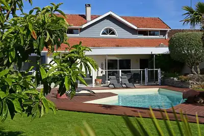 Image de Villa \"Matisse\" 2 to 8 people: 3 bedrooms, swimming pool, wifi, sleeps 8, parking