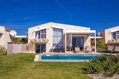 Image de ArtHill eco villas - Villa Louiza with private pool and sea view