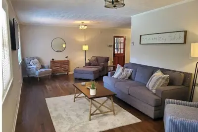 Image de Convenient 3 Bedroom / 2 Bath house