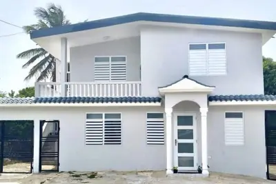 Mabodamaca Luxury House is a house located near the beach and airport