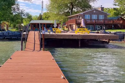 Image de ☆7 Bdrm. Waterfront Hideout☆ 1000•Islands•Getaway☆