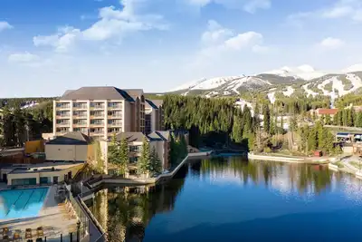 Image de Studio villa just a few hundred feet from Peak 9 base