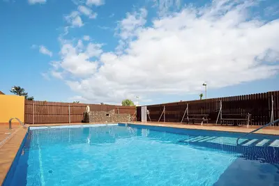 Image de Villa 'Dayely' avec vue sur les montagnes, piscine, jardin et Wi-Fi.