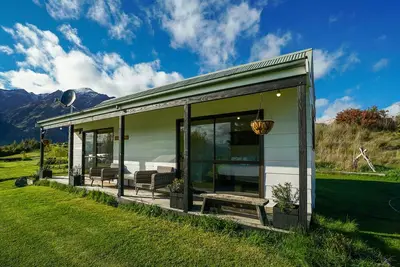 Image de Glendhu Station Cottage - Glendhu Bay Holiday Home