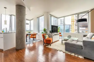Image de Sophari 2br Experience:Modern | Pool+Gym6 Bellevue