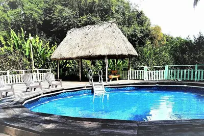 Image de Family-sized house w/back garden, super close to great hiking trails.